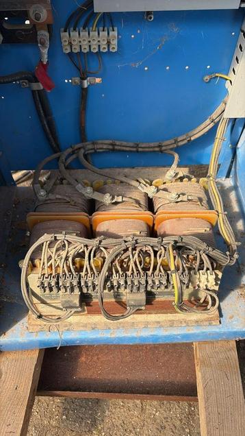 Traktiebatterij lader 48V of voor 380V trafo beschikbaar voor biedingen