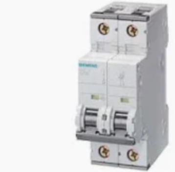 Circuit breakers ABB en  Siemens elk 10 euro per stuk beschikbaar voor biedingen
