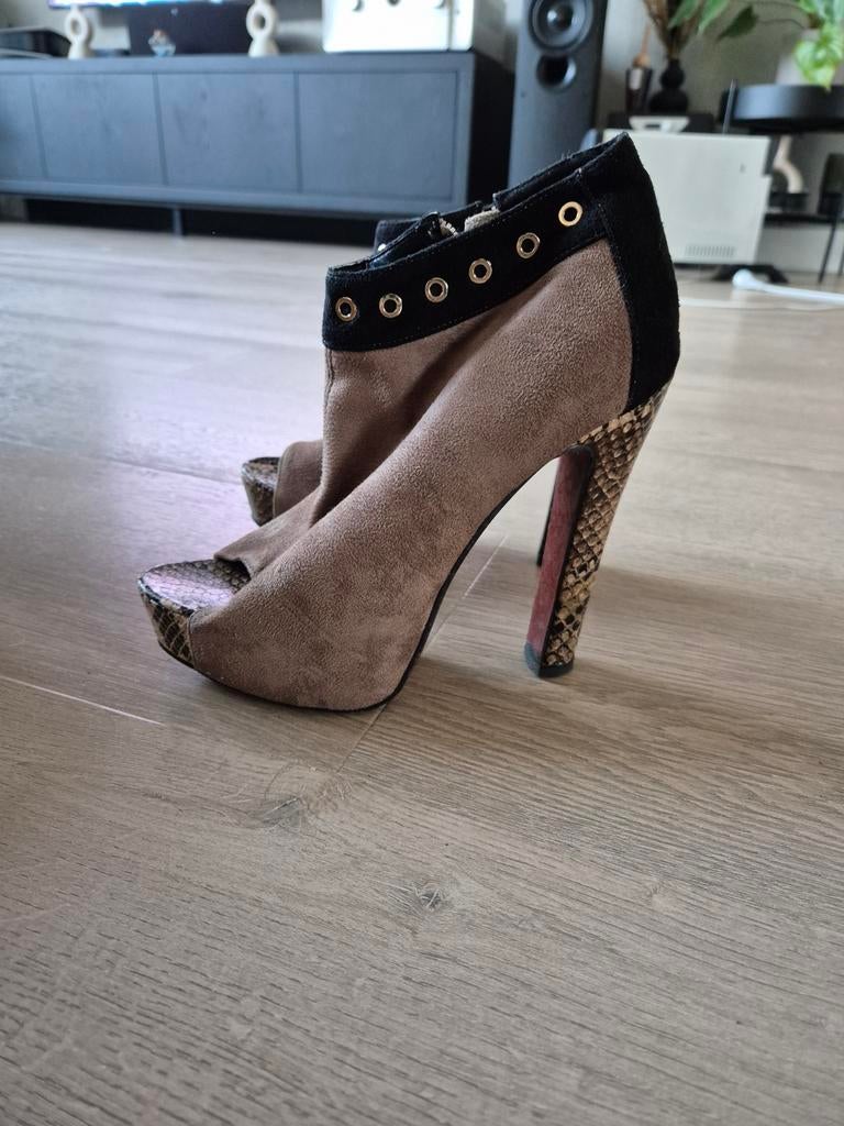 Pumps maat 39, Pumps, Beige, Ophalen of Verzenden, Zo goed als nieuw