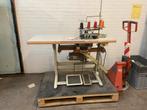 Industriële Lockmachine - Stoffig, maar in orde!, Hobby en Vrije tijd, Naaimachines en Toebehoren, Overige merken, Gebruikt, Ophalen of Verzenden
