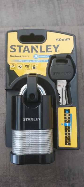 Stanley Stevig Hangslot 50mm beschikbaar voor biedingen
