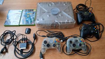 Original Crystal Xbox met 4 controllers en 4 games beschikbaar voor biedingen