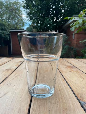 Glazen vaas – ca. 18 cm hoog beschikbaar voor biedingen