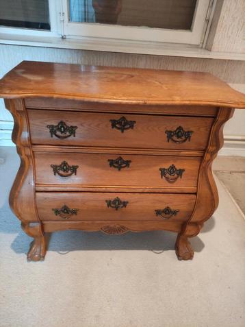 Kastje, buik commode  beschikbaar voor biedingen