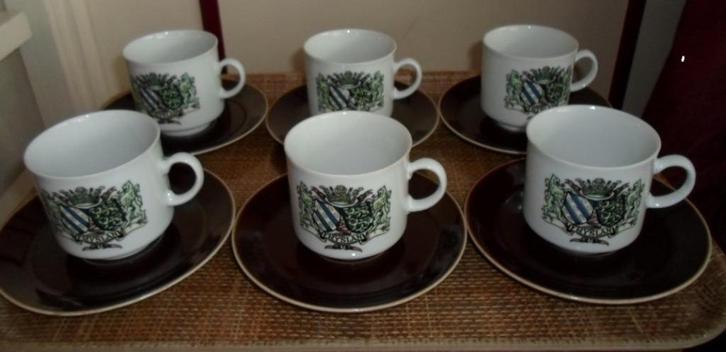 6 Kop en schotels wapen van Fryslân / Friesland., Huis en Inrichting, Keuken | Servies, Zo goed als nieuw, Kop(pen) en/of Schotel(s)