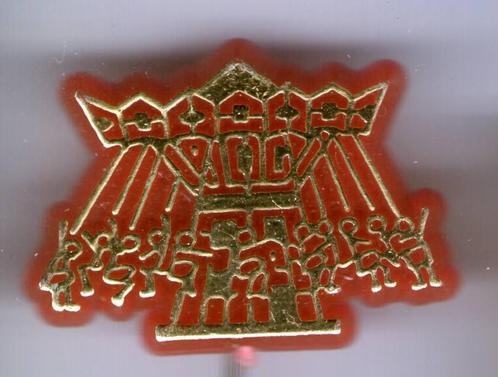 Kermis Draaimolen goud op rood plastic speldje ( W_535 ), Verzamelen, Speldjes, Pins en Buttons, Nieuw, Speldje of Pin, Merk, Verzenden