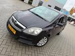 Opel Zafira 1.8 Essentia AIRCO APK NAP TREKHAAK 7PERSOONS, Auto's, Opel, 4 cilinders, Zwart, Geïmporteerd, 750 kg