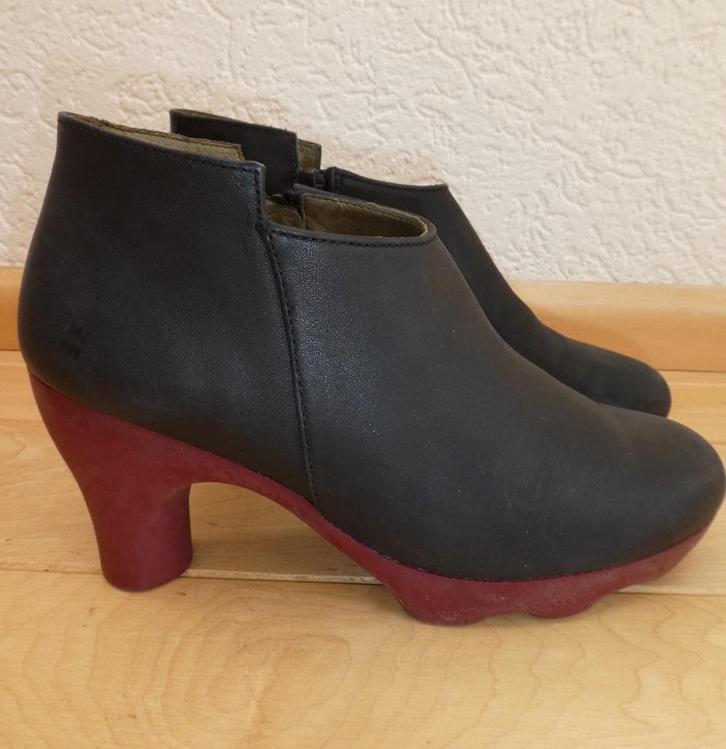 El Naturalista enkellaarzen maat 40 Octopus NC06 zwart rood, Kleding | Dames, Schoenen, Zo goed als nieuw, Lage of Enkellaarzen