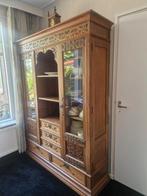 Grote kast met stijlvol simpel houtsnijwerk, Ophalen, Gebruikt, 50 tot 75 cm, 200 cm of meer