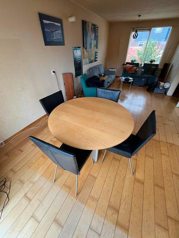 Arco Uitschuiftafel + 4 Gerard vd Berg Stoelen beschikbaar voor biedingen
