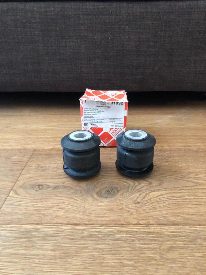 2x FEBI BILSTEIN 31092 Draagarmrubber CITROEN, FIAT, PEUGEOT, Auto-onderdelen, Ophanging en Onderstel, Citroën, Fiat, Peugeot
