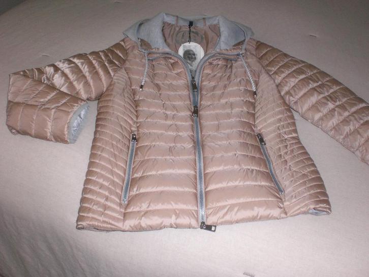 NIEUW Jack Barbara Lebek, Kleding | Dames, Jassen | Winter, Nieuw, Maat 38/40 (M), Beige, Verzenden