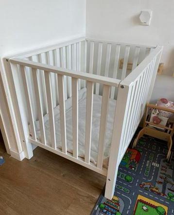 Box met boxkleed beschikbaar voor biedingen