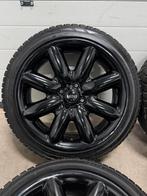 17” INCH MINI COOPER R56 R55 VELGEN 4X100 WINTERSET NETJES, 215 mm, Banden en Velgen, 17 inch, Winterbanden