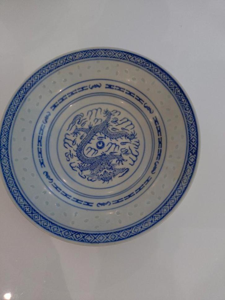 Antiek Chinees Porseleinen Bord met Draak, Antiek en Kunst, Antiek | Keramiek en Aardewerk, Ophalen of Verzenden