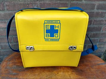 EHBO tas vintage met inhoud geel blauw goede staat mooi beschikbaar voor biedingen