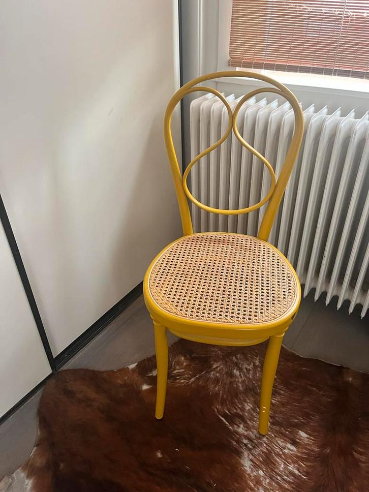 Originele Thonet Stoel - Moderne Kleur, Huis en Inrichting, Stoelen, Gebruikt, Eén, Hout, Overige kleuren, Ophalen