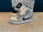 Jordan high dior maat 42.5, Kleding | Heren, Schoenen, Ophalen of Verzenden, Zo goed als nieuw