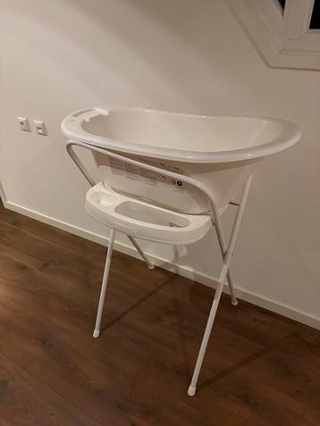 Babybadje op Standaard beschikbaar voor biedingen