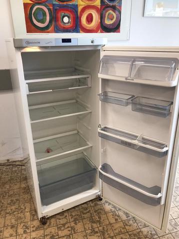 Te koop Bauknecht koelkast 140X 60 cm in prima staat beschikbaar voor biedingen