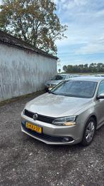 Volkswagen Jetta 1.2TSI 77KW H6 2013 Grijs, Auto's, Voorwielaandrijving, 4 cilinders, Origineel Nederlands, 19 km/l