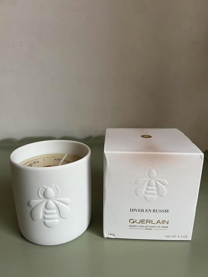 Guerlain Hiver En Russie Geurkaars 180gr., Huis en Inrichting, Woonaccessoires | Kandelaars en Kaarsen, Nieuw, Kaars, Minder dan 25 cm