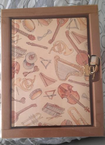 dagboek nieuw in doos formaat 13,5 x 19,5 cm beschikbaar voor biedingen