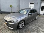 BMW 5-serie Touring 520i M SPORT | PANO | MEMORY | LEER |, Automaat, Gebruikt, 4 cilinders, 2000 kg