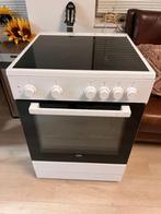 Elektrische fornuis met oven, Witgoed en Apparatuur, Fornuizen, Elektrisch, 4 kookzones, Zo goed als nieuw, Ophalen
