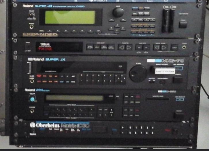 Roland Super JX, Muziek en Instrumenten, Synthesizers, Zo goed als nieuw, Overige aantallen, Roland, Met midi-aansluiting, Ophalen