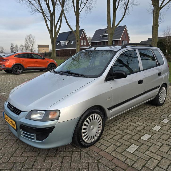 Mitsubishi Space Star 1.6 Family 2003 Grijs, Auto's, Mitsubishi, Particulier, Space Star, ABS, Airbags, Bluetooth, Bochtverlichting