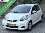 Toyota Aygo 1.0-12V Comfort NAP Airco 5Deurs New APK, Voorwielaandrijving, 4 stoelen, Origineel Nederlands, Bedrijf