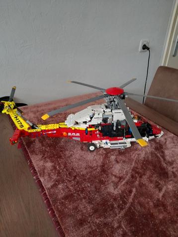 Lego Technic Helikopter met Beweegbare Delen beschikbaar voor biedingen
