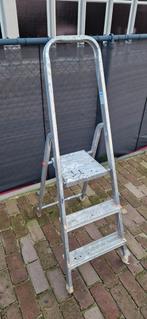 Huishoud/verf ladder, Doe-het-zelf en Verbouw, Ladders en Trappen, Ophalen, Gebruikt, Minder dan 2 meter