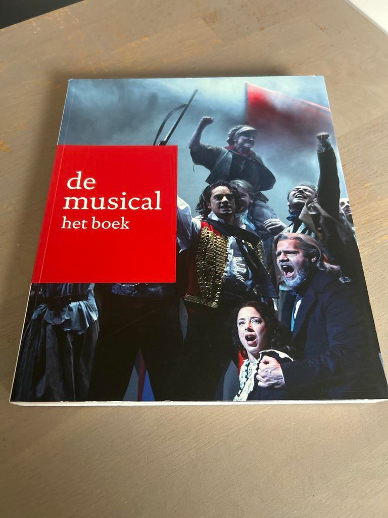 De Musical - Het Boek, Ophalen of Verzenden, Zo goed als nieuw, Algemeen