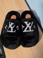 Nieuwe slippers maat 38 in doos, Ophalen of Verzenden, H, V, H