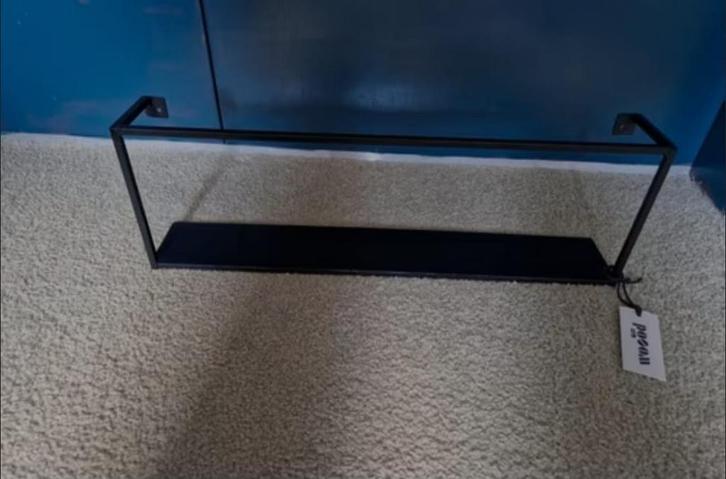 Woood mat zwarte wandplank, Huis en Inrichting, Woonaccessoires | Wandplanken en Boekenplanken, Zo goed als nieuw, Ophalen