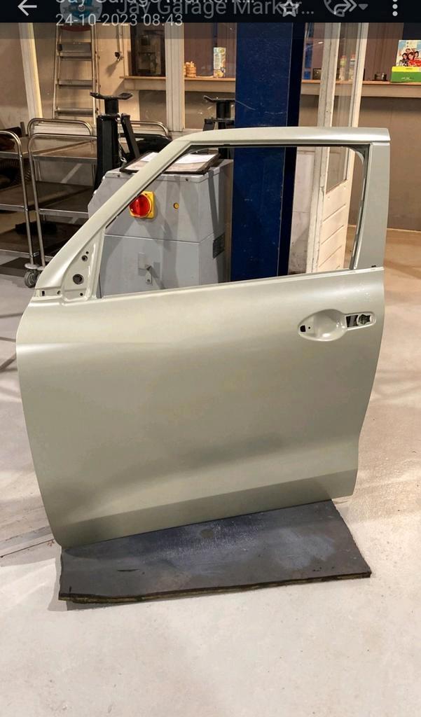 Nieuwe, ongespoten linker voorportier Suzuki Swift, Auto-onderdelen, Carrosserie en Plaatwerk, Deur, Suzuki, Voor, Links, Nieuw