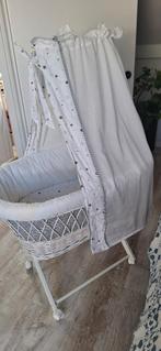 Leuke schattige rotan babywieg, Ophalen, Wieg