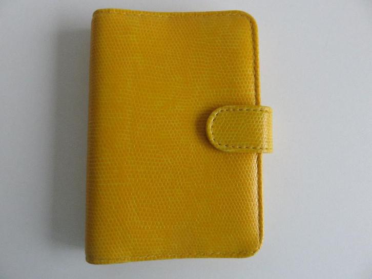 Gele kunstleren Kerastase Paris agenda, Diversen, Agenda's, Zo goed als nieuw, Ophalen of Verzenden