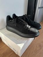 Alexander McQueen, Ophalen of Verzenden, Zo goed als nieuw, Zwart, Sneakers of Gympen