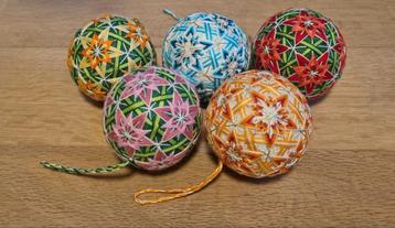 Temari Ballen - Handgemaakte Japanse Kunst. beschikbaar voor biedingen