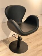 Gloednieuwe kapperstoel!, Diensten en Vakmensen, Kappers en Thuiskappers