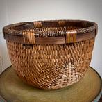 Antieke handgevlochten Chinese mand van wilgentakken, Ophalen