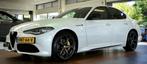 Alfa romeo Giulia 2.0 T Veloce ti | 280 PK | | Carbon Elemen, 4 cilinders, Met garantie (alle), 1505 kg, Wit