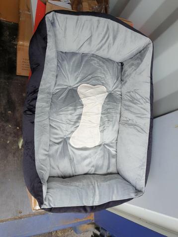 Zwart/grijze hondenmand 60x40cm  beschikbaar voor biedingen