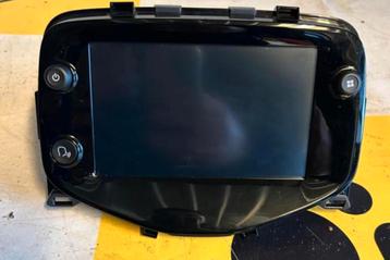 ORIGINELE CARPLAY NAVIGATIESYSTEEM ( AYGO, C1, 107 ) beschikbaar voor biedingen