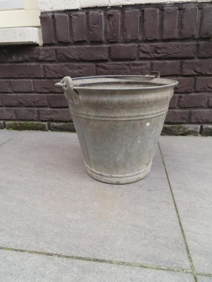 ZINKEN EMMER met hengsel, 10 LITER (VINTAGE), Antiek en Kunst, Curiosa en Brocante, Ophalen
