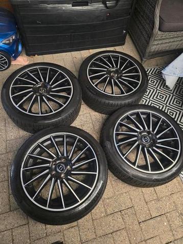 hele mooie set 18 inch velgen te koop 5x112 winterbanden  beschikbaar voor biedingen