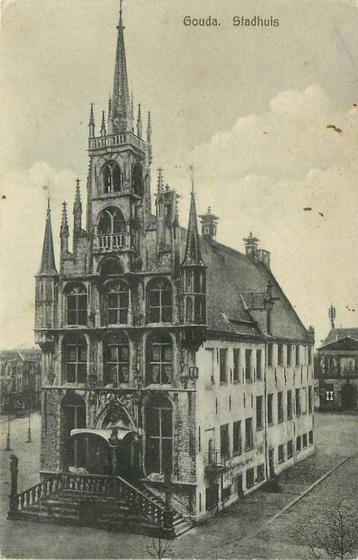 (381-396-019) Gouda Stadhuis beschikbaar voor biedingen